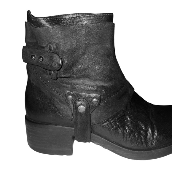 Vera Wang Moto Boots - Picture 8 of 10